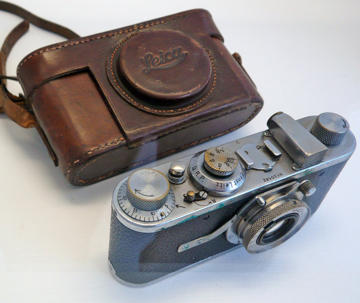 Cartier-Bresson's_first_Leica